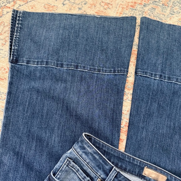 Kut From The Kloth Goldie Super Flare Denim Jeans — Size 4 - Picture 4 of 7